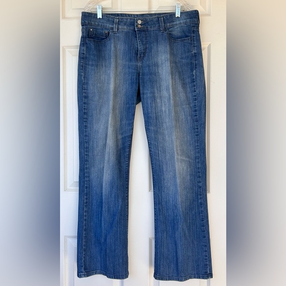 Levi’s 526 Slender‎ Boot Women’s Jeans Size 12M - Picture 1 of 11